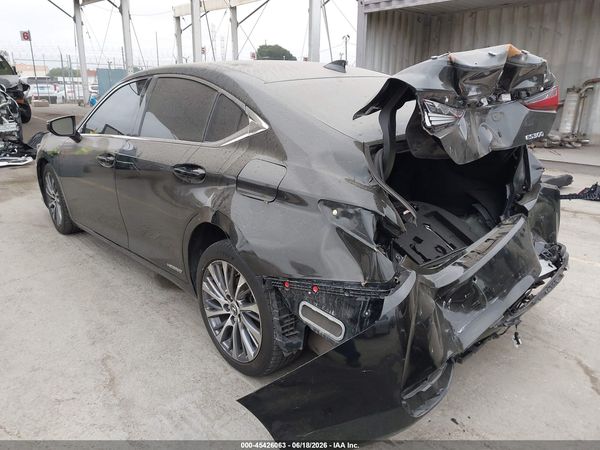 2019 LEXUS ES 300H