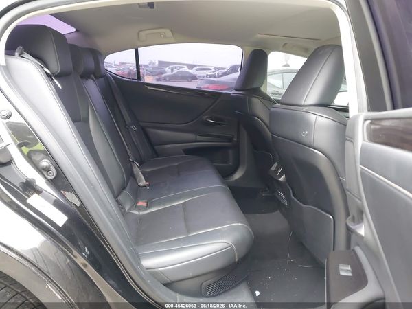 2019 LEXUS ES 300H