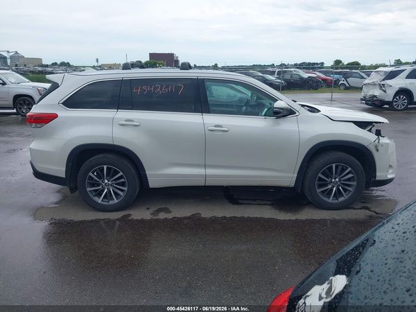 2017 TOYOTA HIGHLANDER XLE