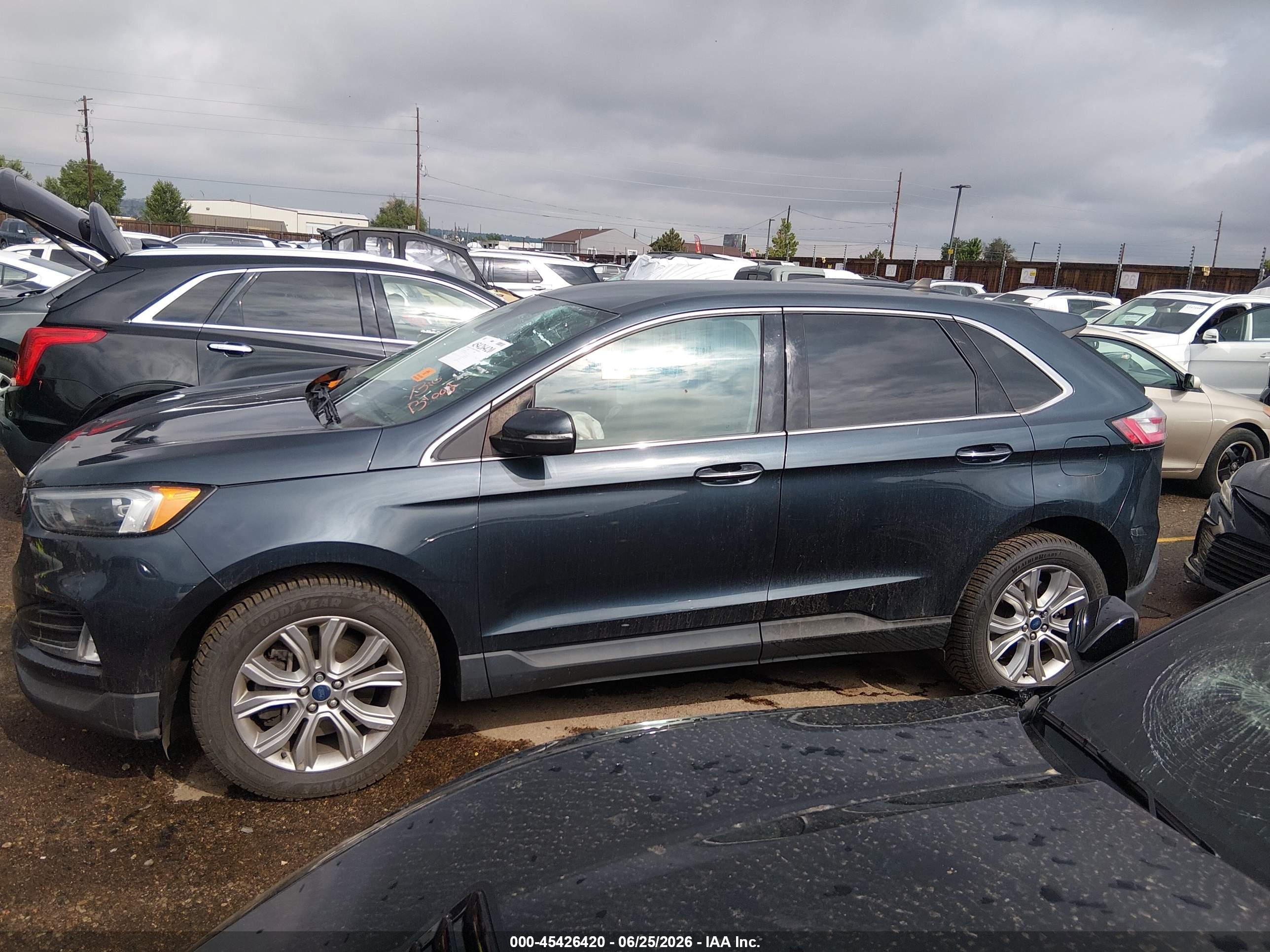 2022 FORD EDGE TITANIUM