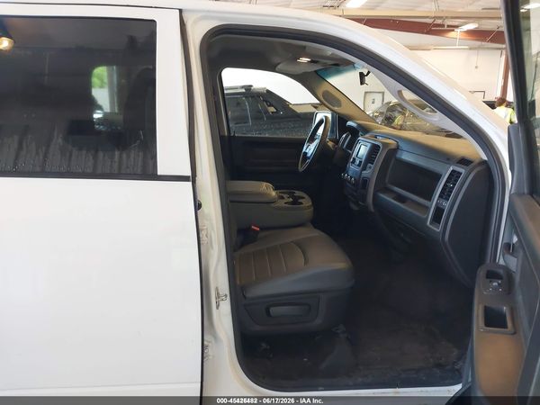 2018 RAM 1500 ST CREW CAB 4X4