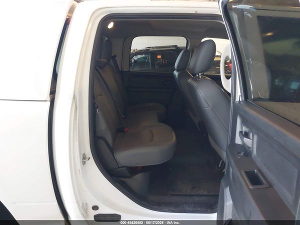 2018 RAM 1500 ST CREW CAB 4X4