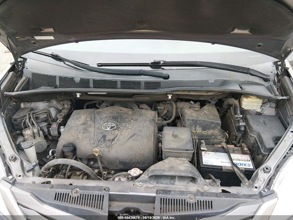 2017 TOYOTA SIENNA LE 7 PASSENGER