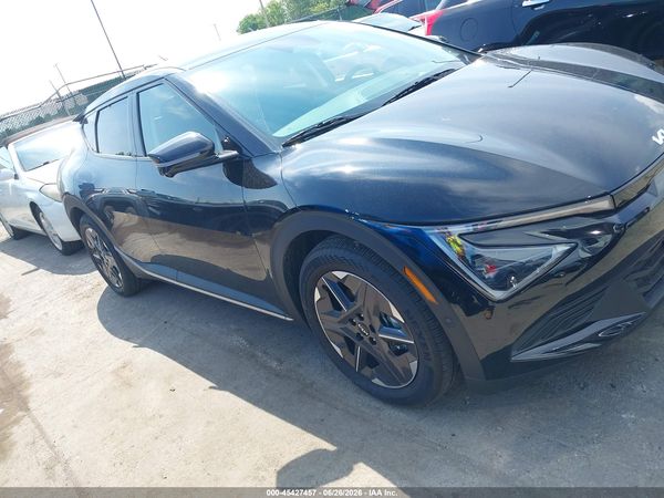 2025 KIA EV6 LIGHT LONG RANGE AWD