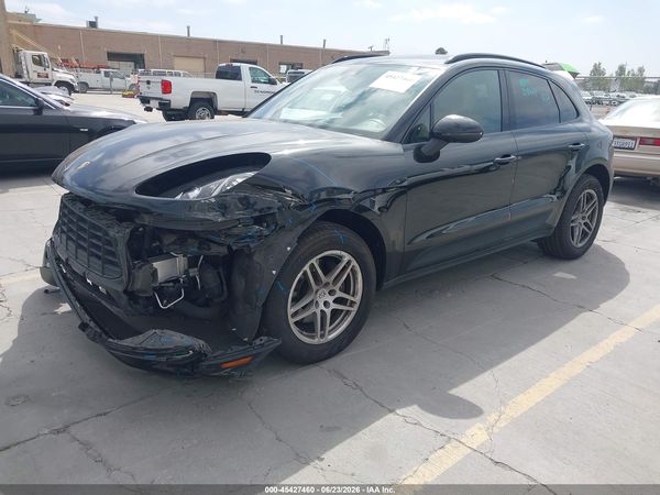 2018 PORSCHE MACAN