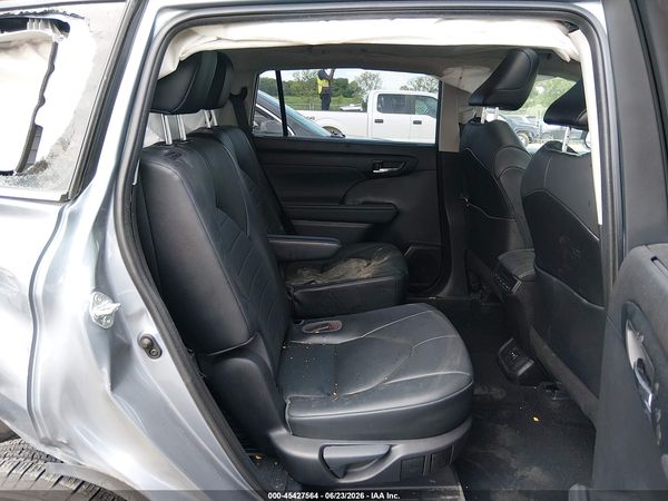2021 TOYOTA HIGHLANDER XLE