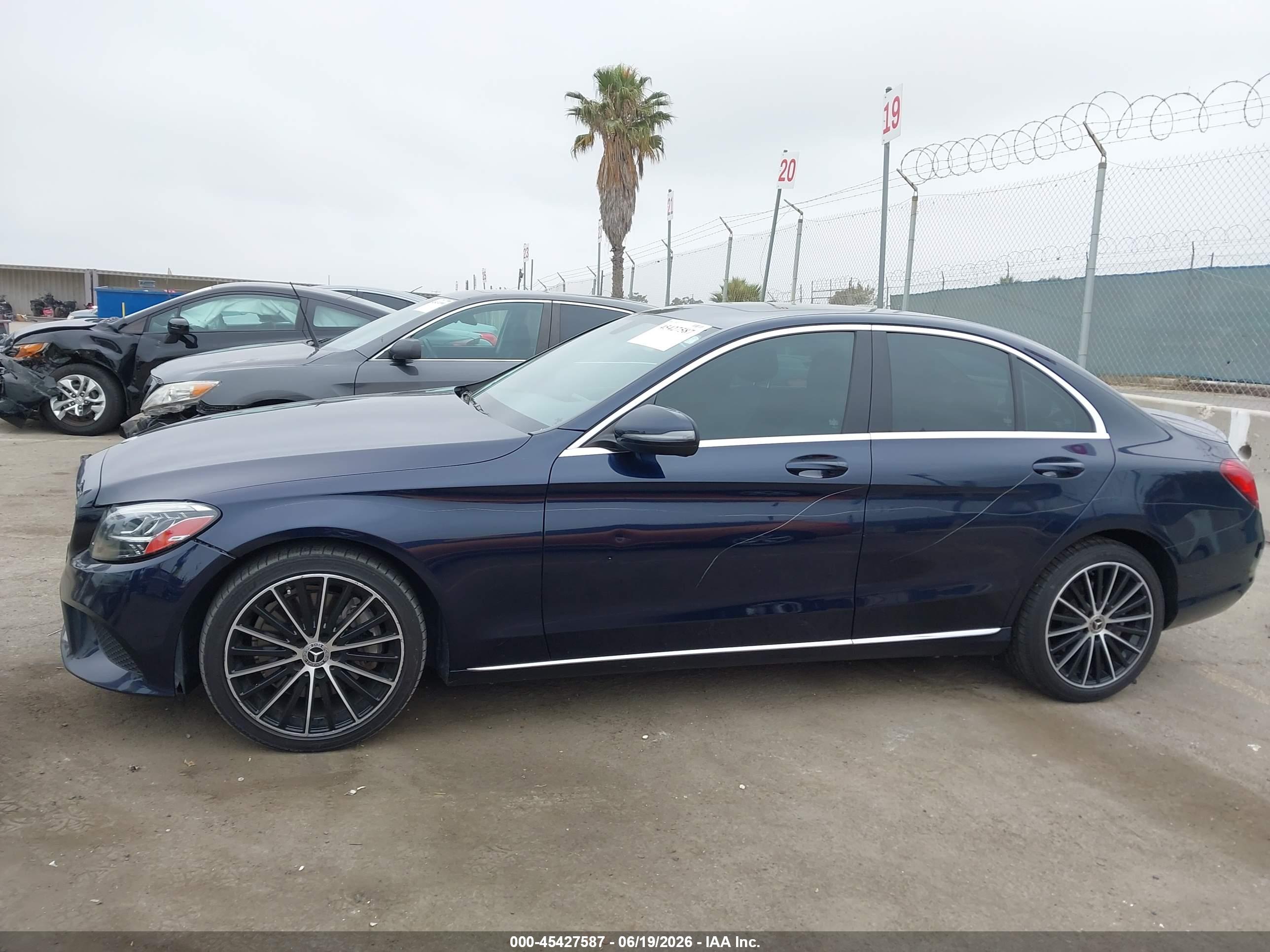 2019 MERCEDES-BENZ C 300 C300