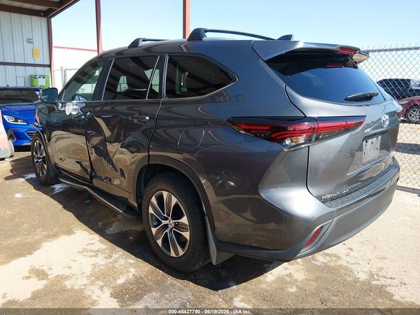 2025 TOYOTA HIGHLANDER XLE