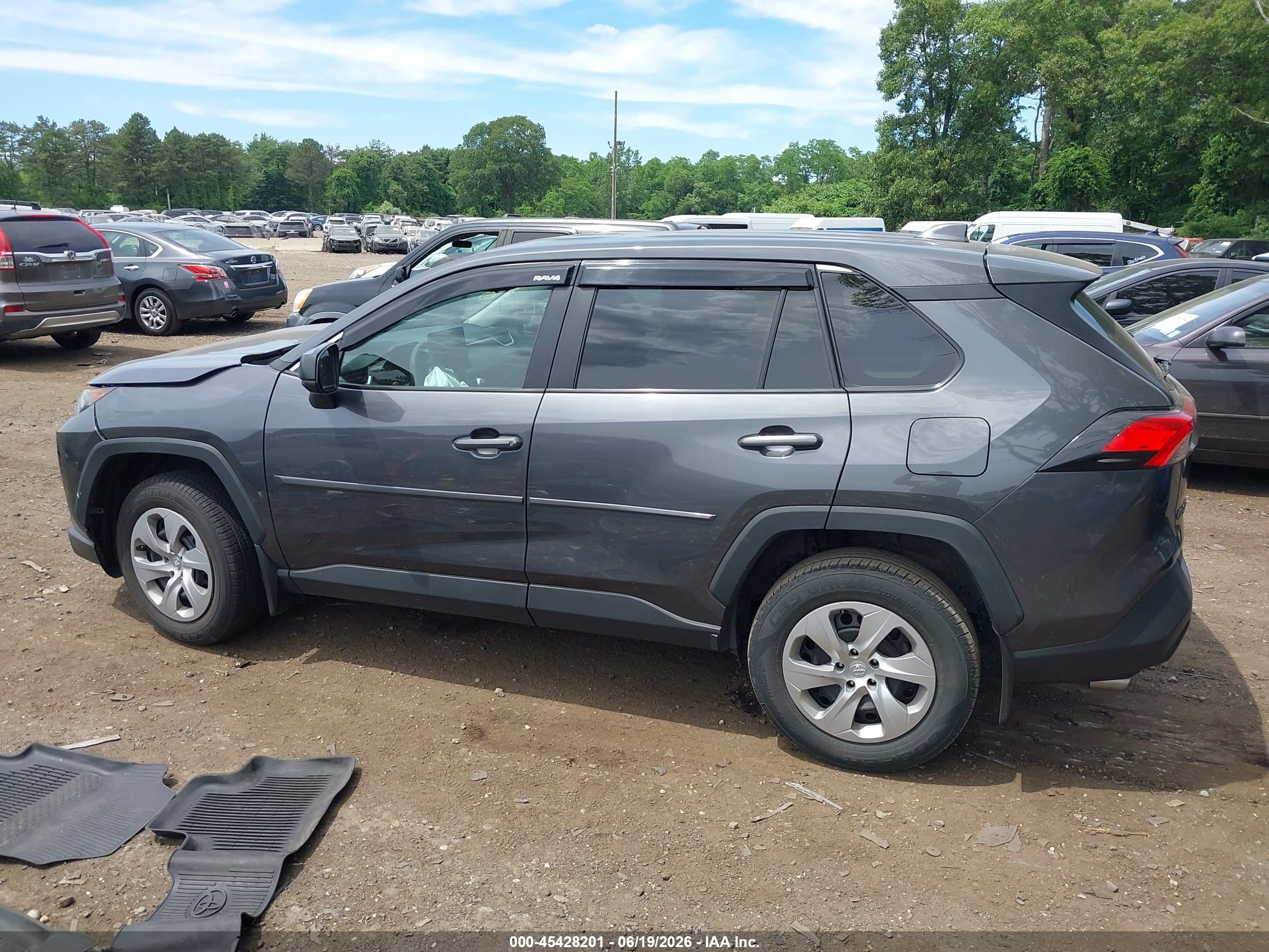 2022 TOYOTA RAV4 LE
