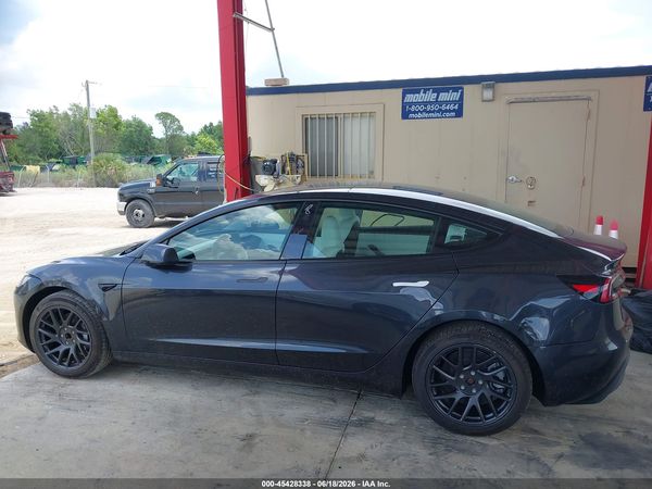 2026 TESLA MODEL 3