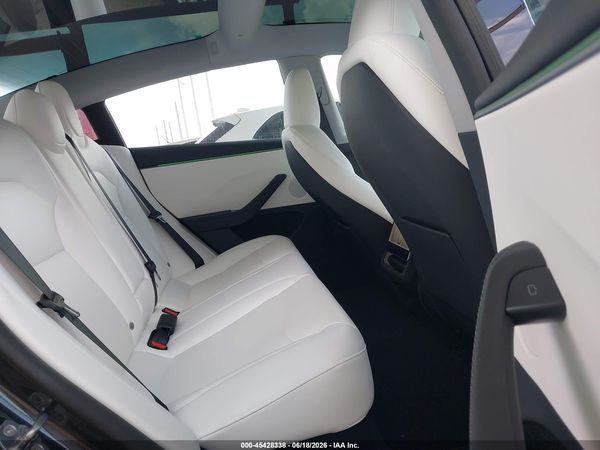 2026 TESLA MODEL 3