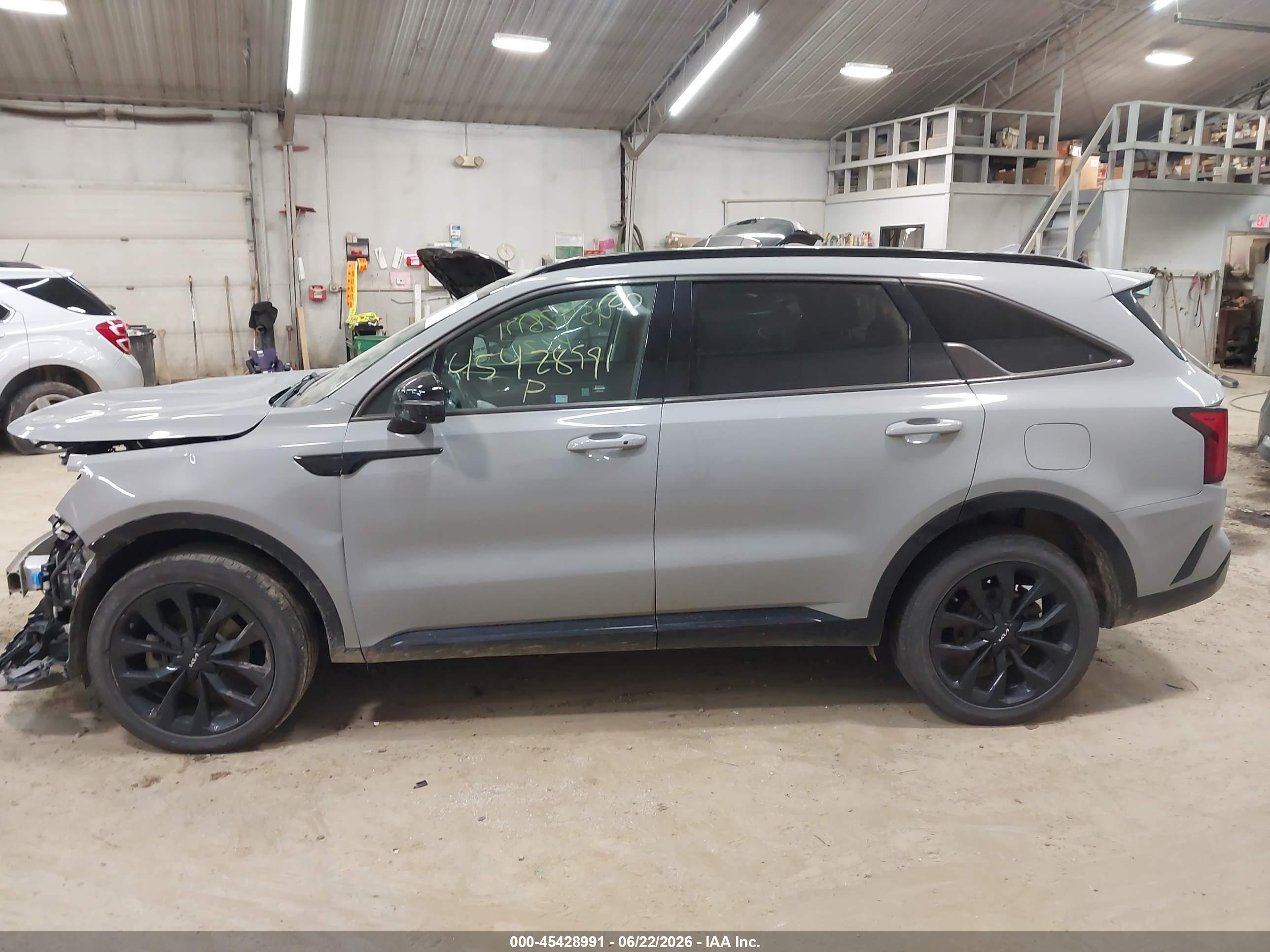 2022 KIA SORENTO SX