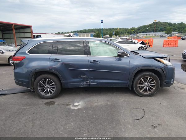 2017 TOYOTA HIGHLANDER XLE
