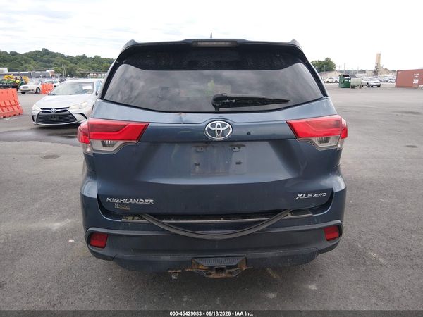 2017 TOYOTA HIGHLANDER XLE
