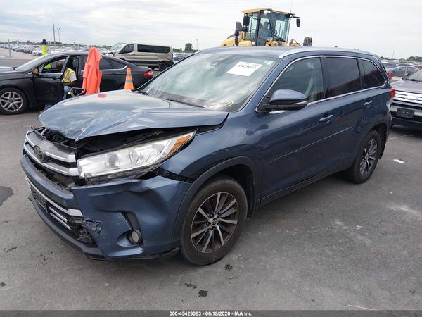 2017 TOYOTA HIGHLANDER XLE