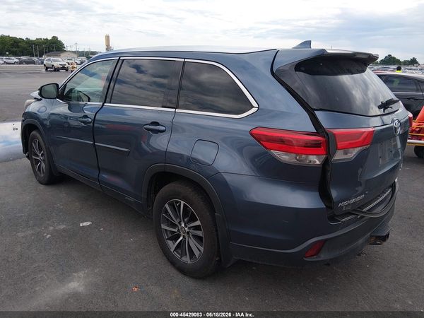 2017 TOYOTA HIGHLANDER XLE