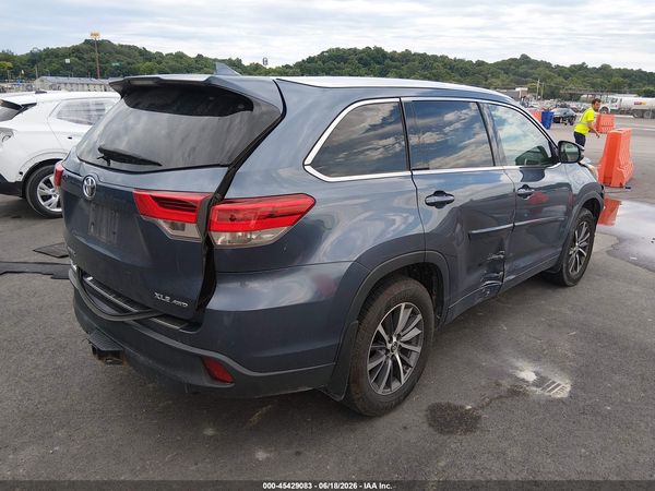 2017 TOYOTA HIGHLANDER XLE