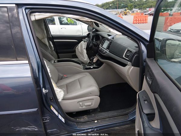 2017 TOYOTA HIGHLANDER XLE