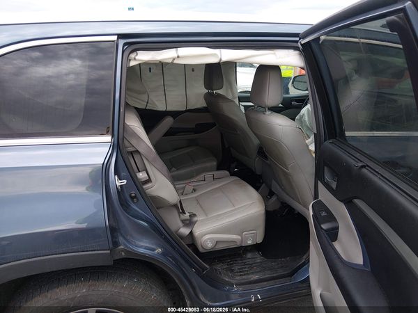 2017 TOYOTA HIGHLANDER XLE