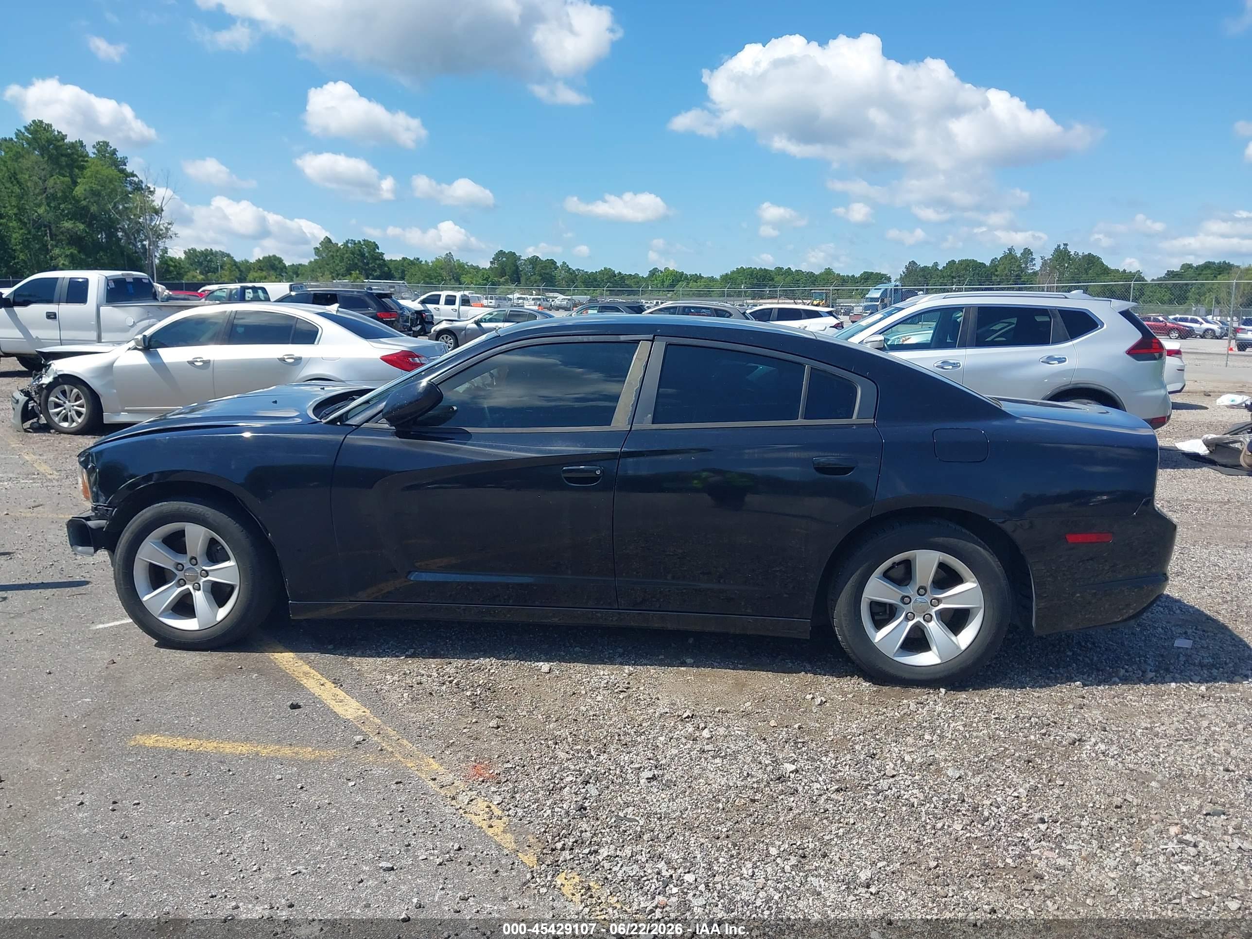 2013 DODGE CHARGER SE