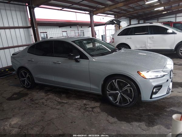 2024 VOLVO S60 B5 CORE DARK THEME