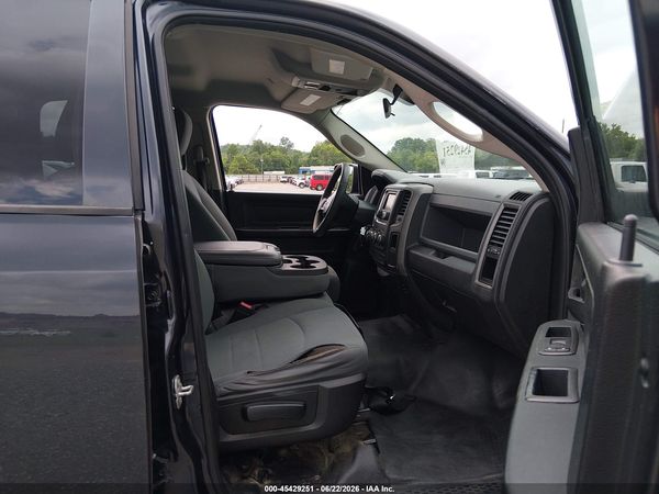2018 RAM 1500 ST CREW CAB 4X4