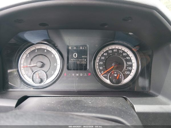2018 RAM 1500 ST CREW CAB 4X4
