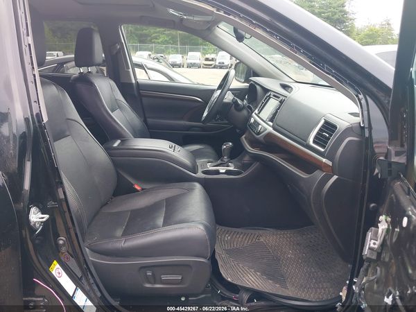 2016 TOYOTA HIGHLANDER LIMITED V6