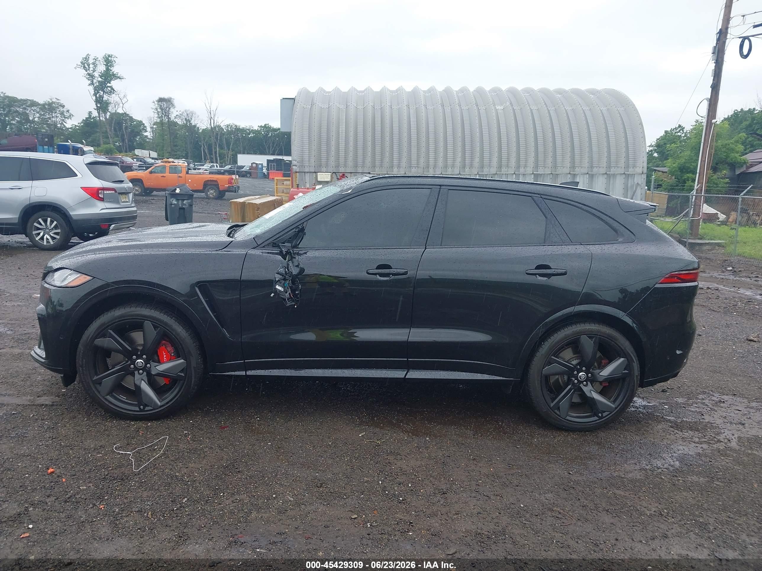 2025 JAGUAR F-PACE SVR P550 AWD AUTOMATIC