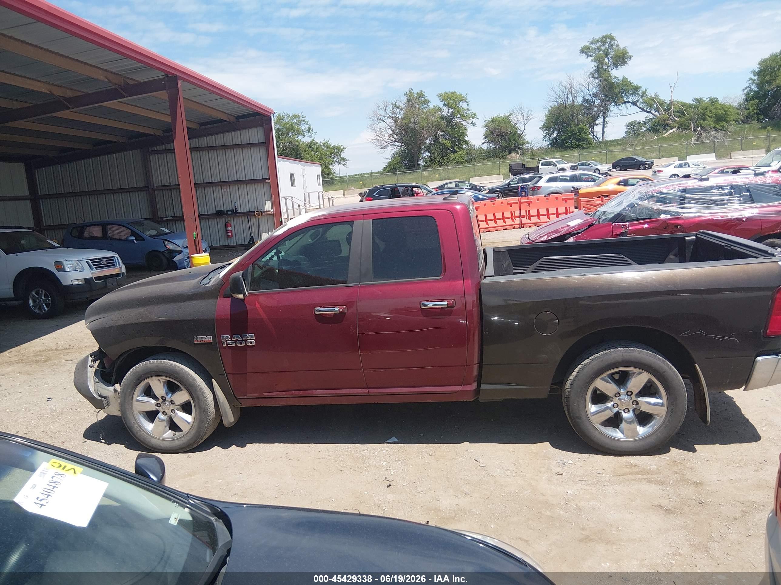 2017 RAM 1500 BIG HORN  4X2 6'4 BOX