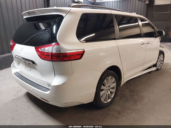 2017 TOYOTA SIENNA — I4