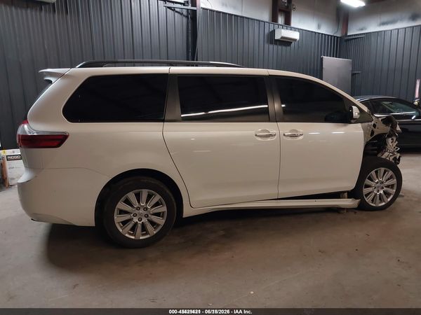 2017 TOYOTA SIENNA — I116