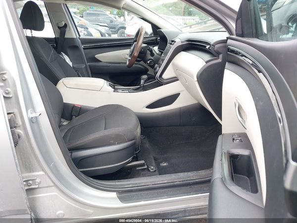 2022 HYUNDAI TUCSON SE