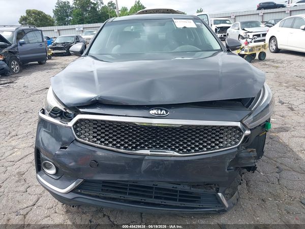 2017 KIA CADENZA PREMIUM