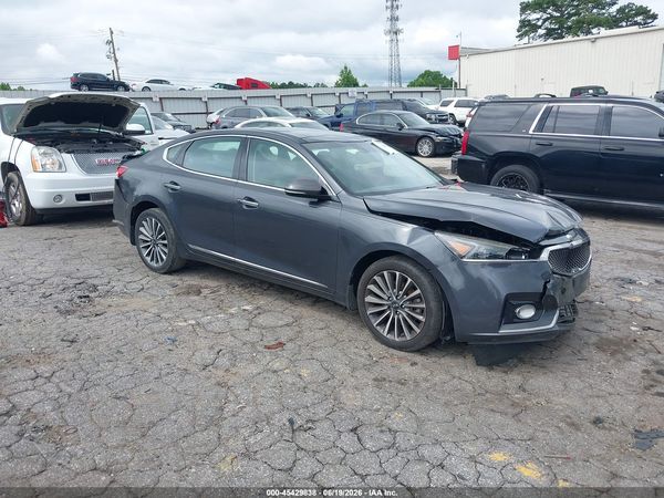 2017 KIA CADENZA PREMIUM