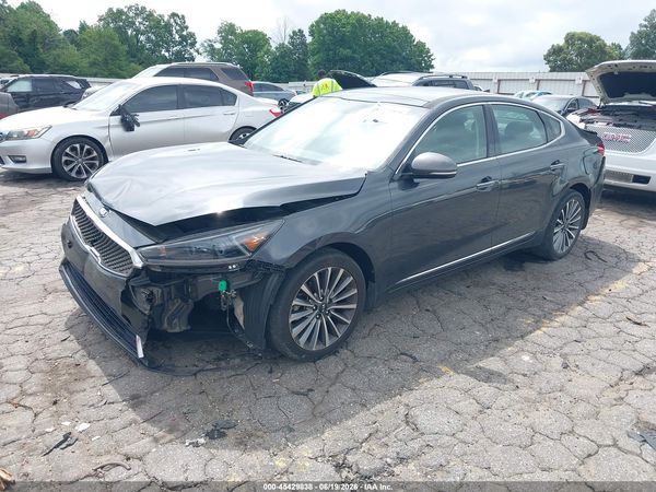 2017 KIA CADENZA PREMIUM