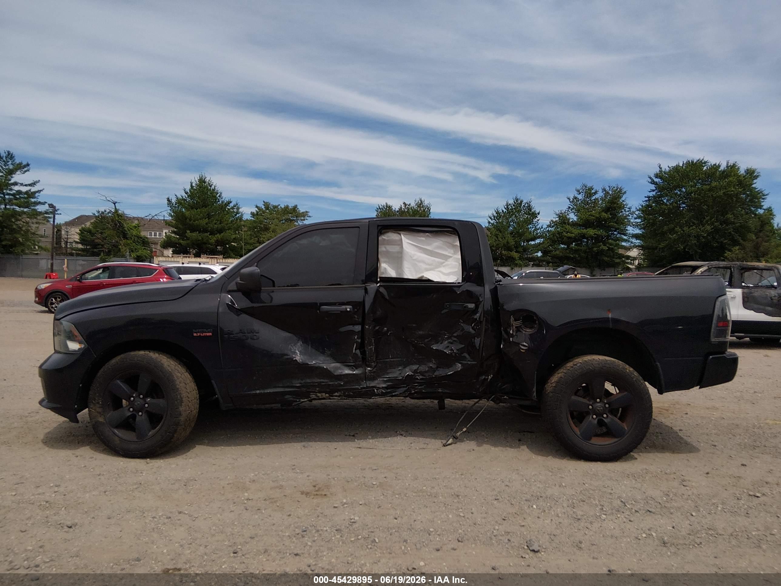 2016 RAM 1500 EXPRESS