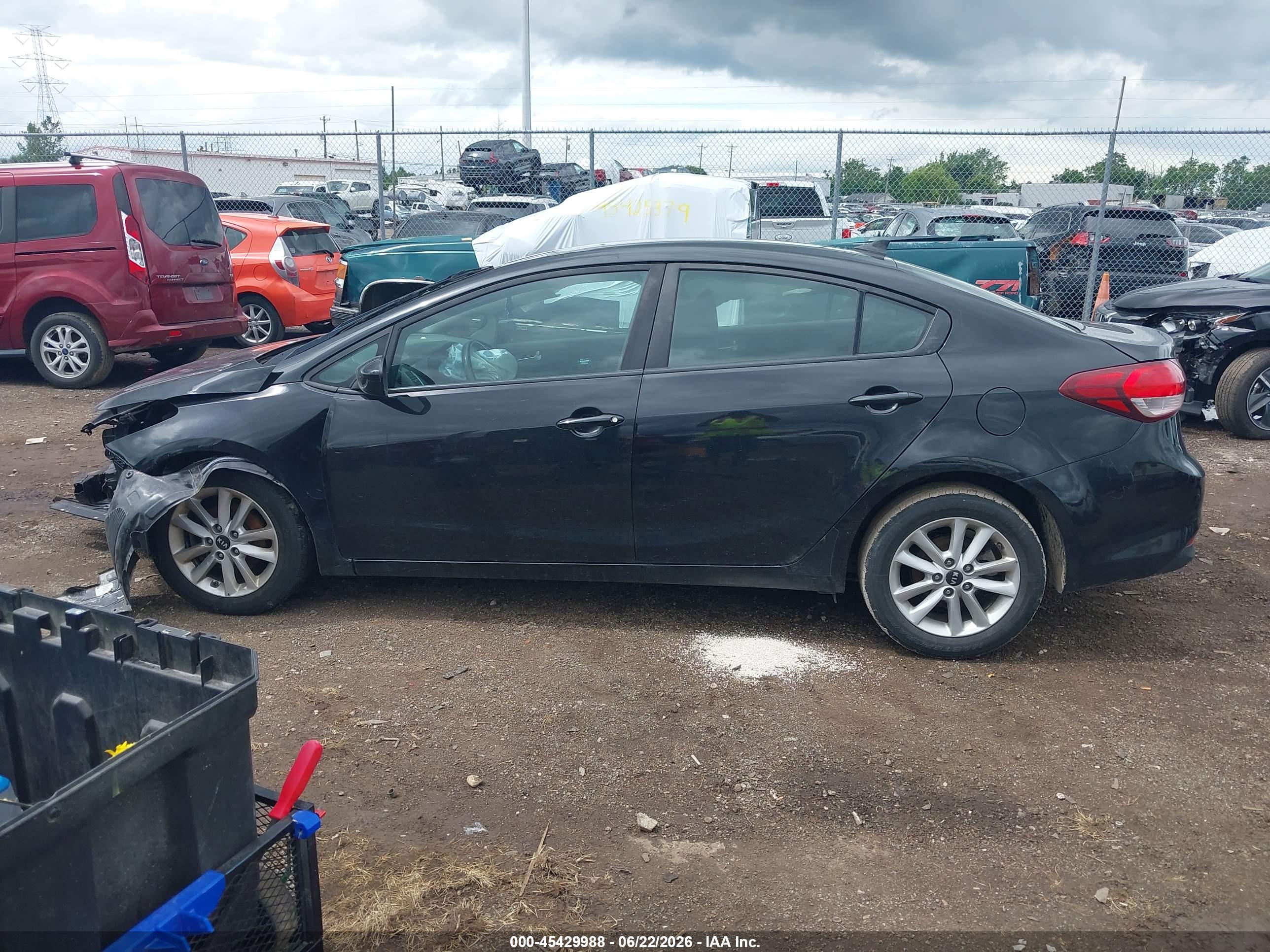 2017 KIA FORTE LX