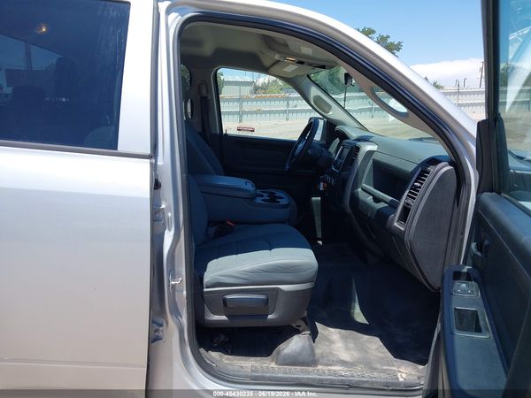 2017 RAM 1500 TRADESMAN  4X2 6'4 BOX