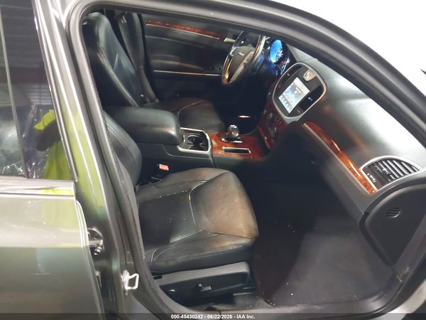 2012 CHRYSLER 300 LIMITED