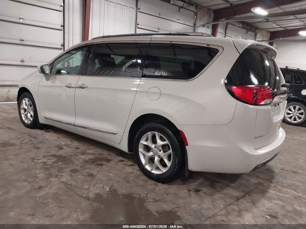 2017 CHRYSLER PACIFICA TOURING-L PLUS — I3