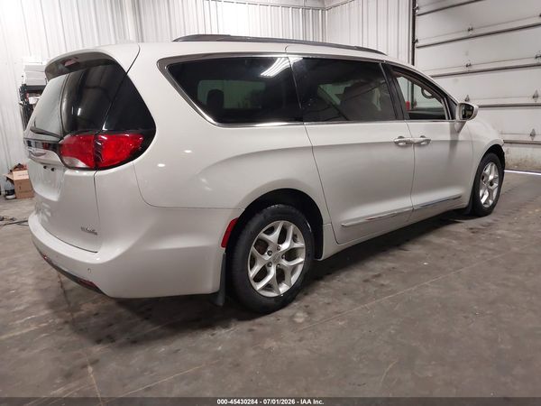 2017 CHRYSLER PACIFICA — I4