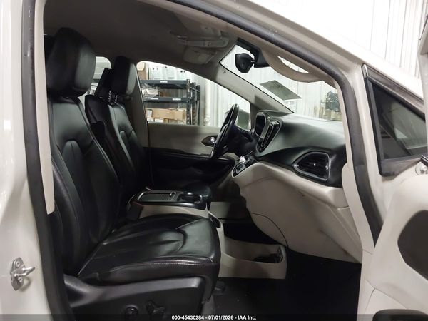 2017 CHRYSLER PACIFICA TOURING-L PLUS — I5