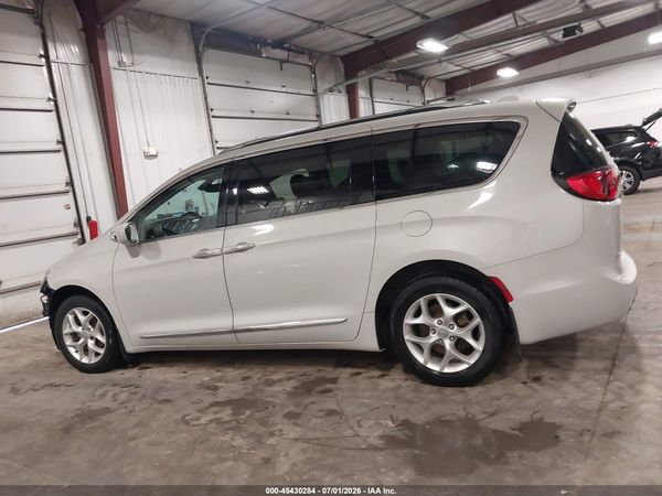 2017 CHRYSLER PACIFICA TOURING-L PLUS — I117