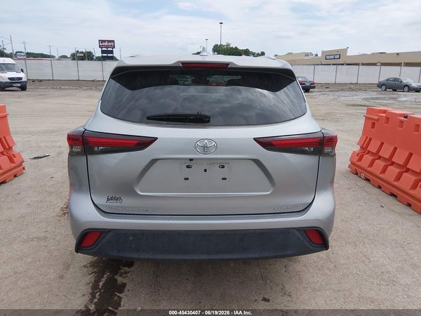 2024 TOYOTA HIGHLANDER XLE