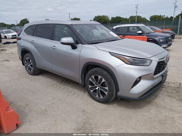 2024 TOYOTA HIGHLANDER XLE