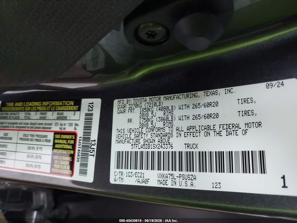 2025 TOYOTA TUNDRA SR5