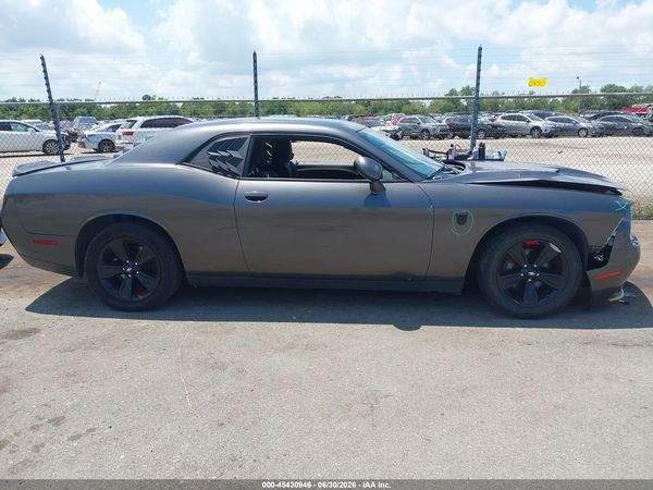 2016 DODGE CHALLENGER SXT