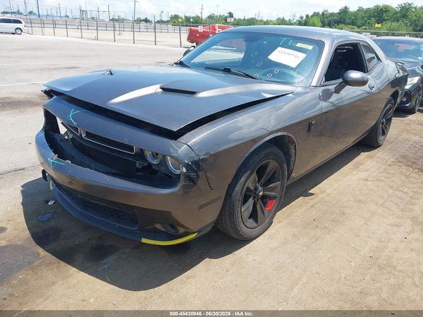 2016 DODGE CHALLENGER SXT