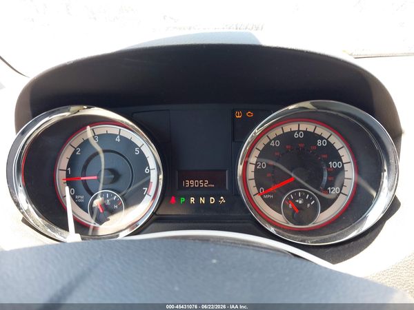 2014 DODGE GRAND CARAVAN SXT — I7